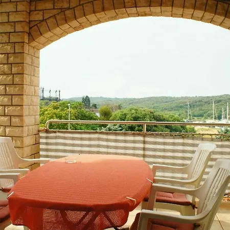 Apartment E&f, Veruda Porat, Free Parking