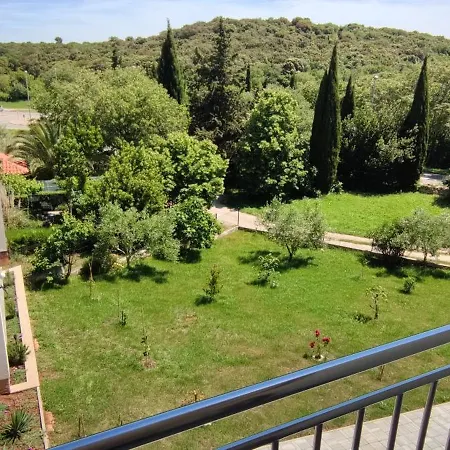 E&f, Veruda Porat, Free Parking Appartement *