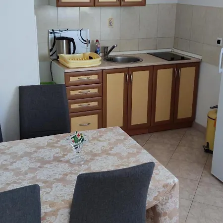 E&f, Veruda Porat, Free Parking Apartment Pula